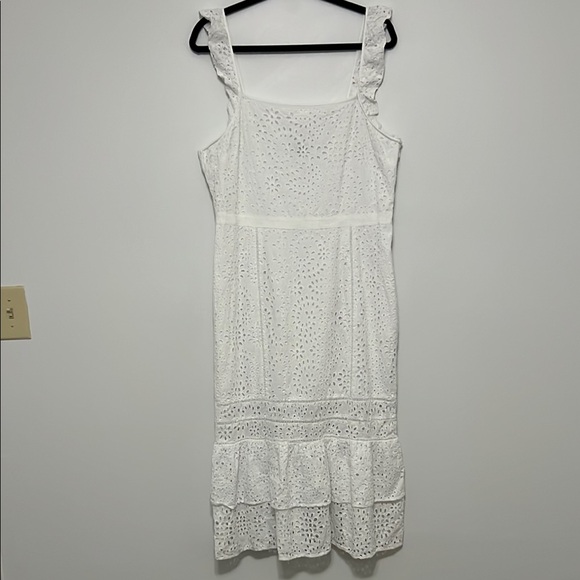 Banana Republic Eyelet White Dress - Picture 2 of 8